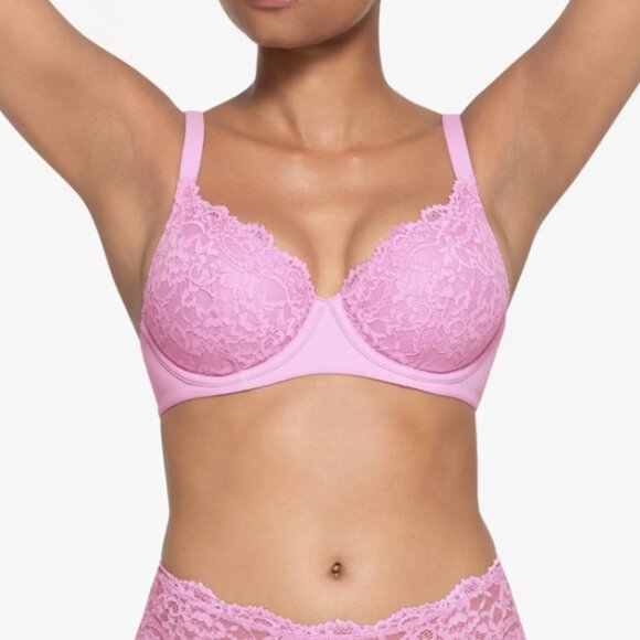 SKIMS Fits Everybody Lace Full Coverage Bra 40DD / 40E Lightly Lined Petal NWT - Picture 2 of 9
